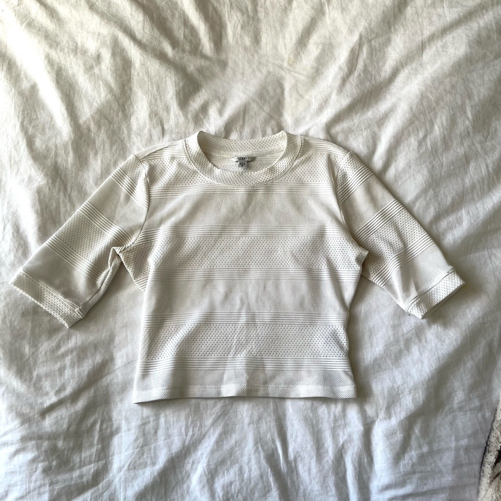 GUESS Crop Top - Picture 2 of 4